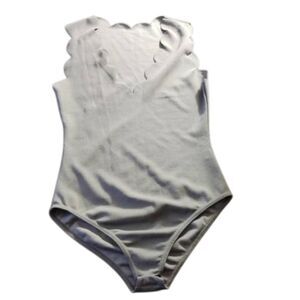 Boohoo White Bodysuit Top Classic Silhouette